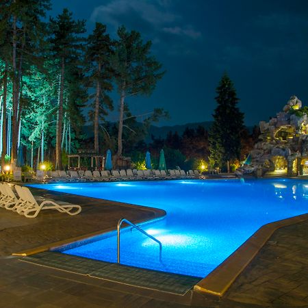 Spa Hotel Dvoretsa Velingrad Exterior foto The pool at the Hotel