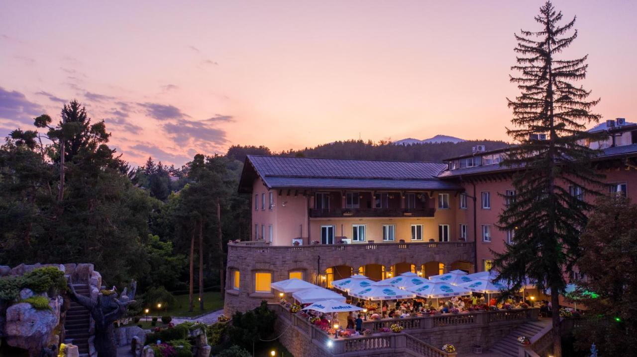 Spa Hotel Dvoretsa Velingrad Exterior foto The Hotel