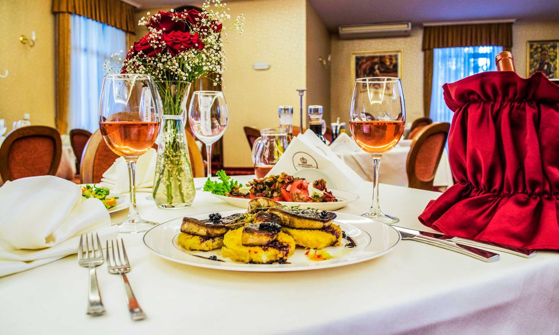 Spa Hotel Dvoretsa Velingrad Exterior foto A restaurant in Vilnius, Lithuania