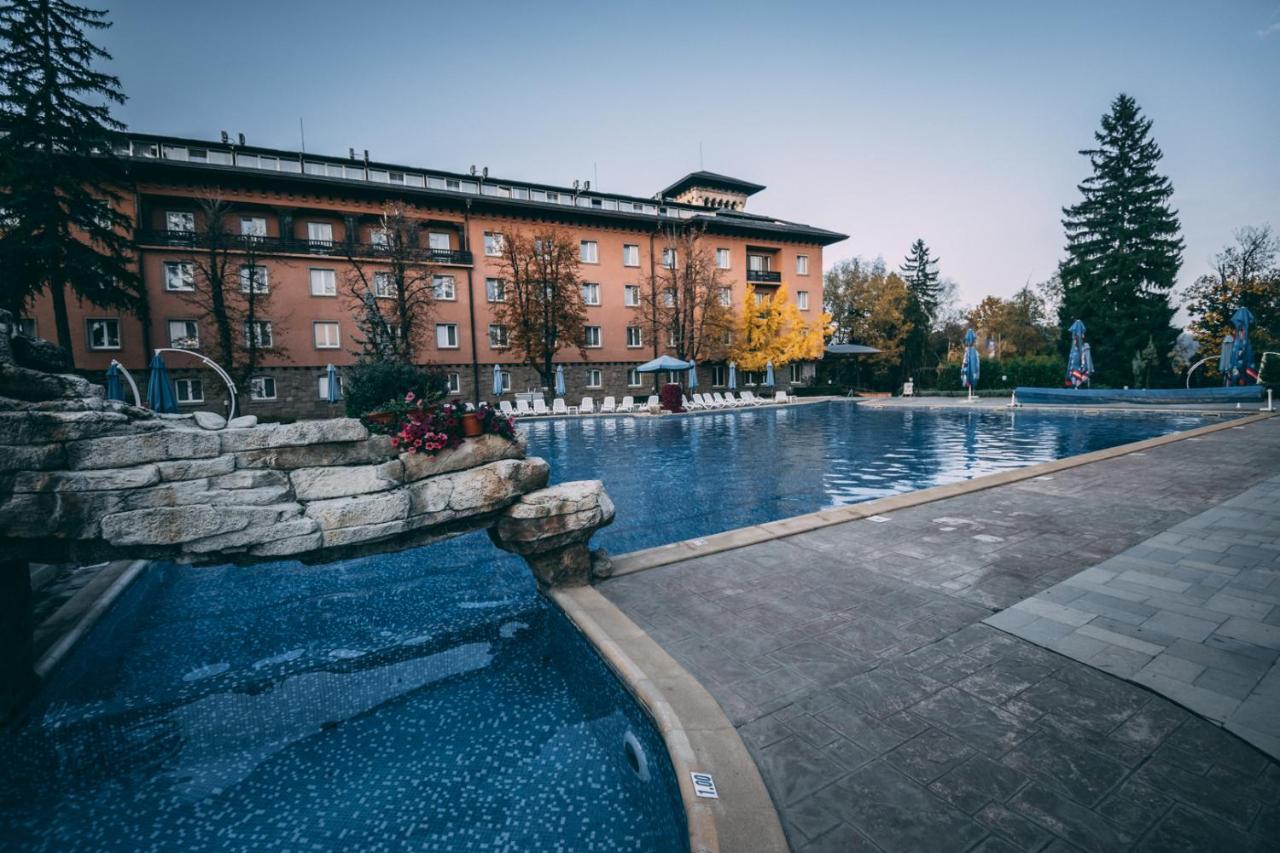 Spa Hotel Dvoretsa Velingrad Exterior foto The hotel