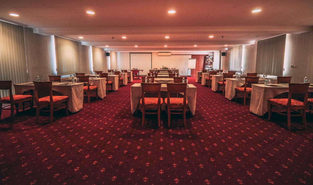 Spa Hotel Dvoretsa Velingrad Exterior foto Meeting room