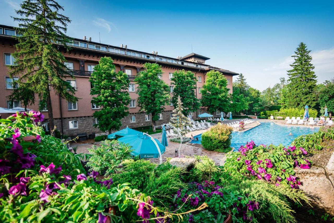 Spa Hotel Dvoretsa Velingrad Exterior foto The hotel complex